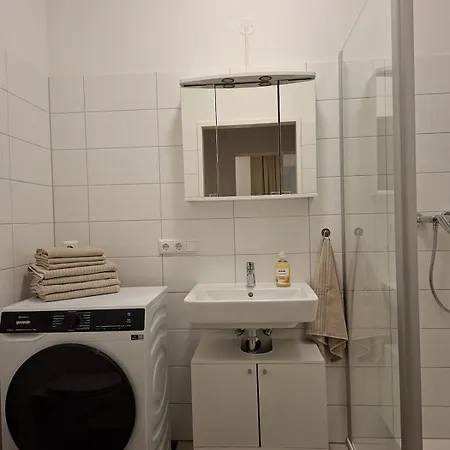 Apartment And Stylish With 2 Bedrooms And Free Parking Linz