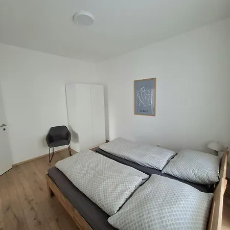 And Stylish With 2 Bedrooms And Free Parking